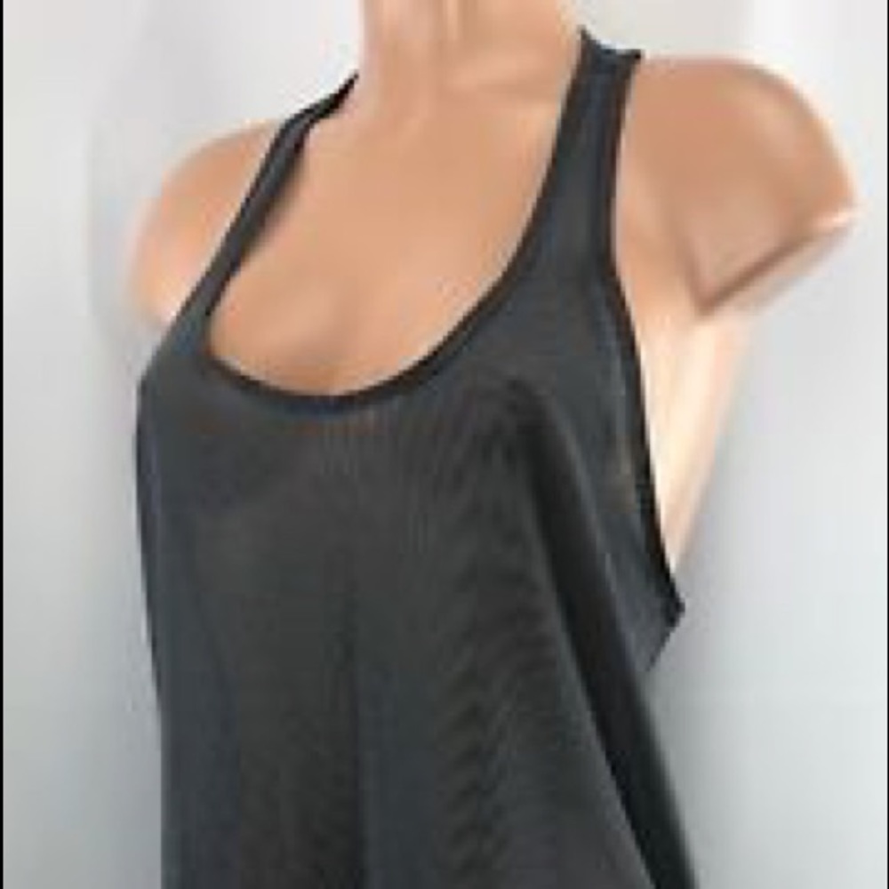 Selling BRAND NEW lululemon mesh Top